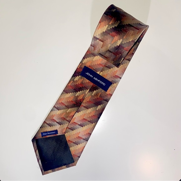 JOHN ASHFORD Men’s Necktie Orange/Beige/Grey/Gold Geometric Design 100% Silk - Picture 2 of 4